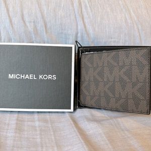 NWT Michael Kors wallet